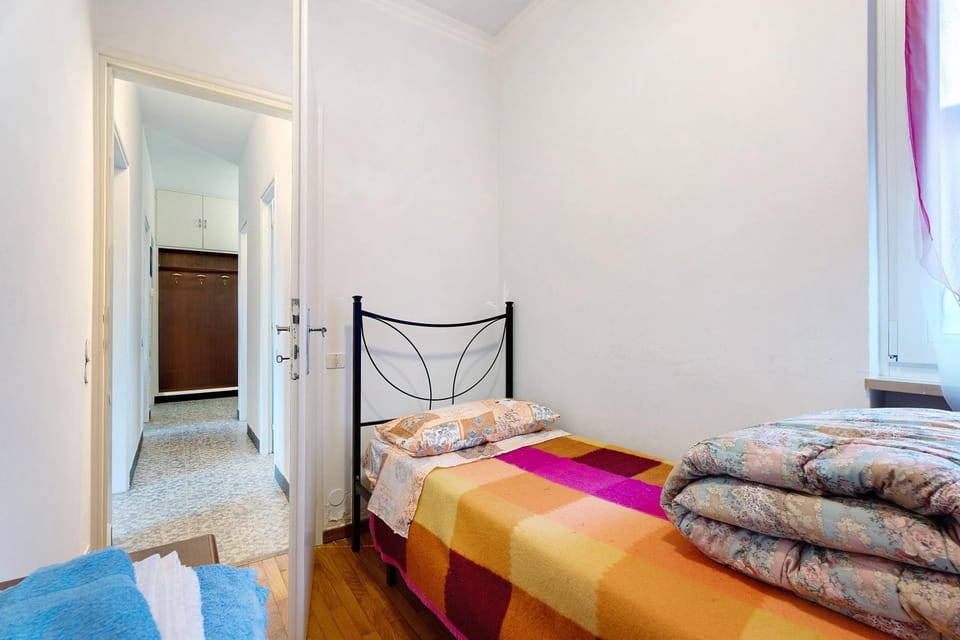 Property building, Living room, Bedroom