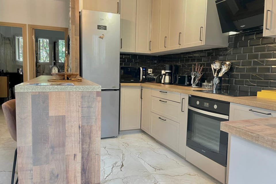 dishwasher, minibar, pet friendly, stove