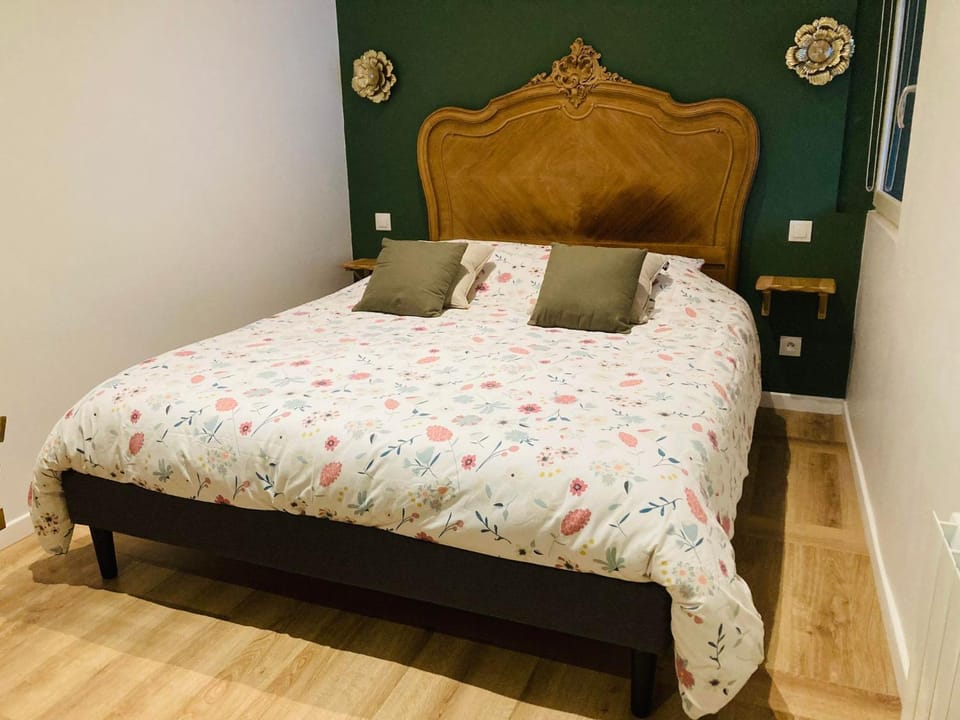 Bed, Night