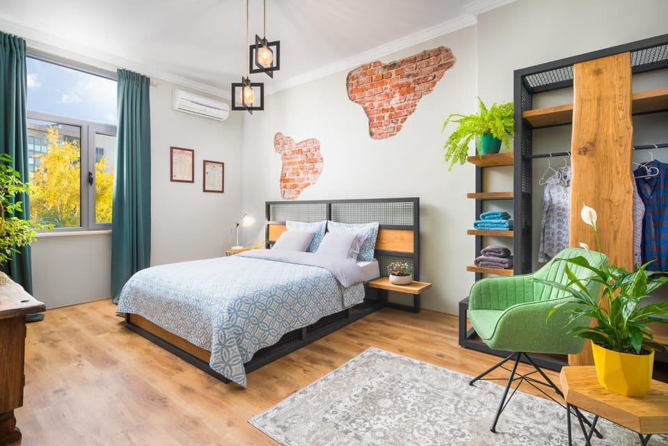 Bed, Photo of the whole room, Bedroom