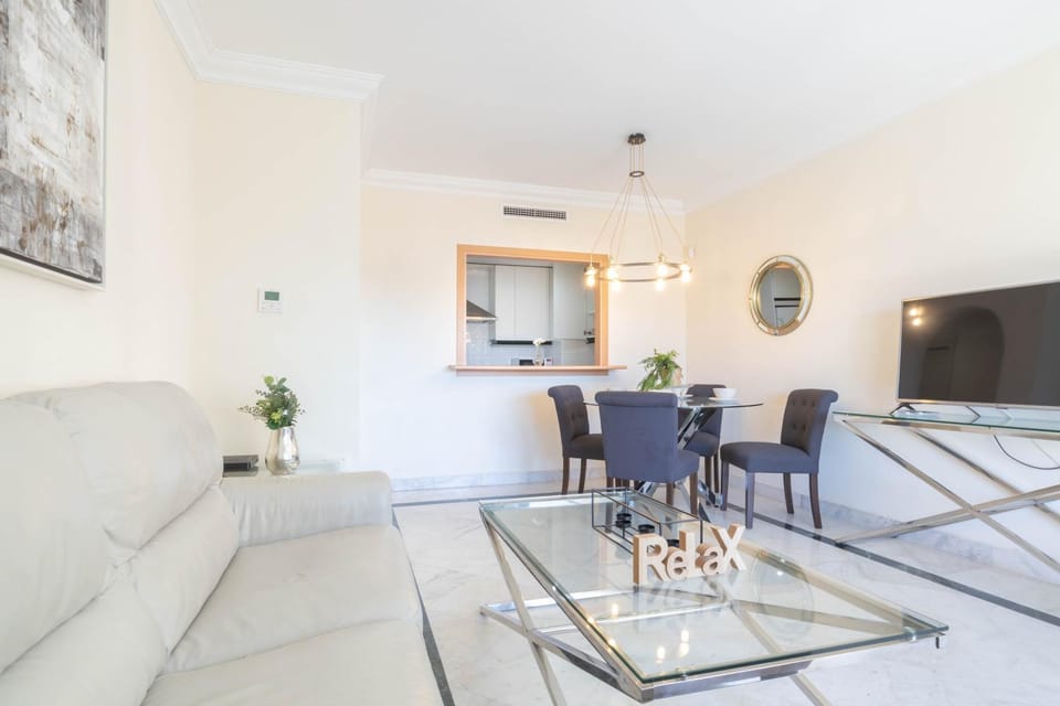 TV and multimedia, Living room, Dining area, air conditioner