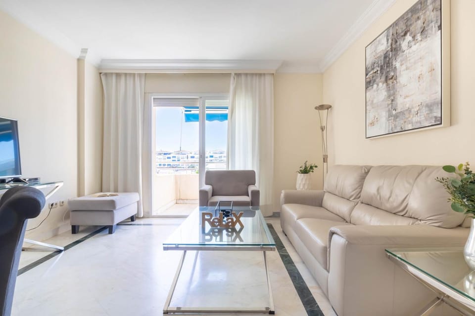 TV and multimedia, Living room, Dining area, air conditioner