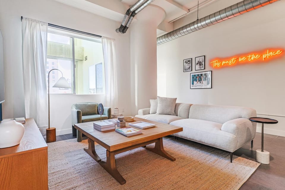 Living room, Seating area