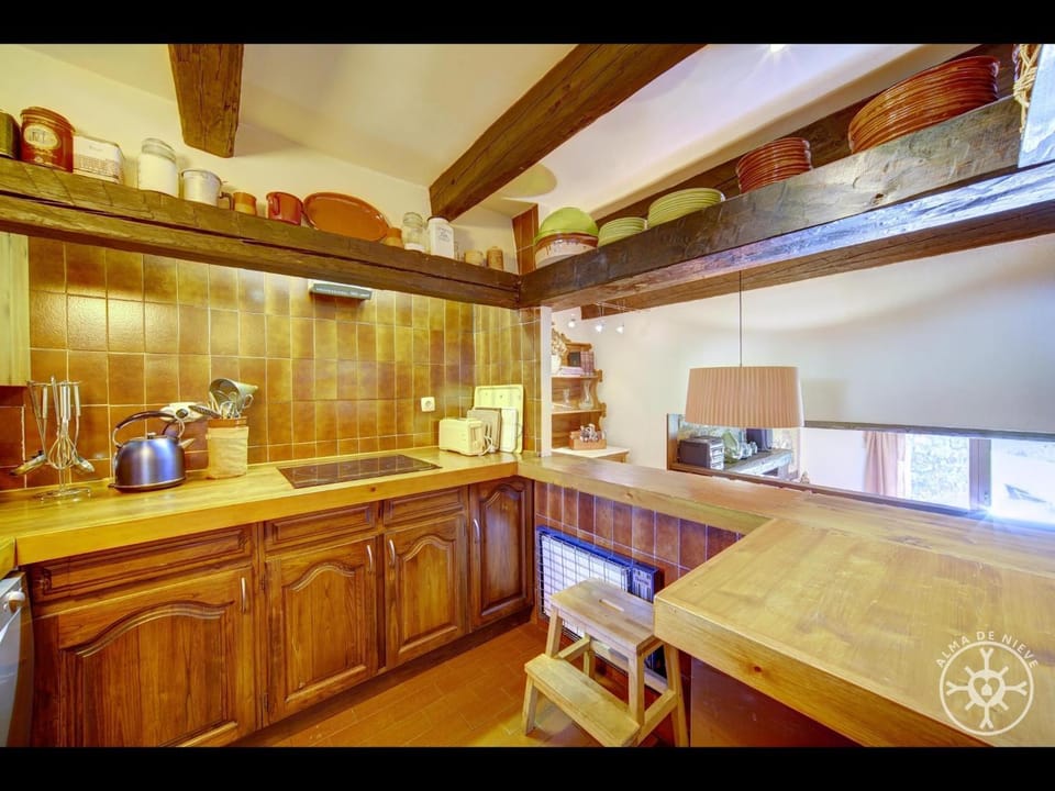 CASA SANT BLAS de Alma de Nieve House in Catalonia