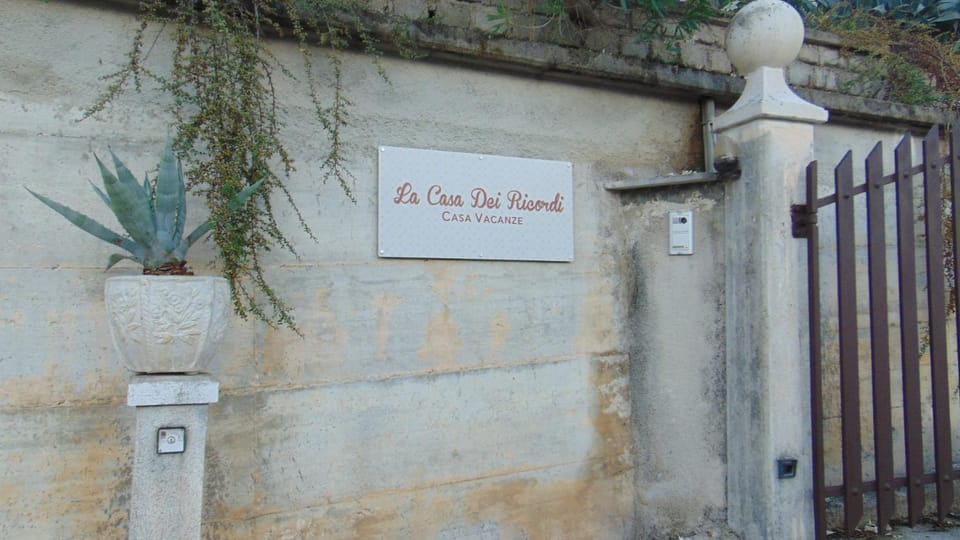 Day, Street view