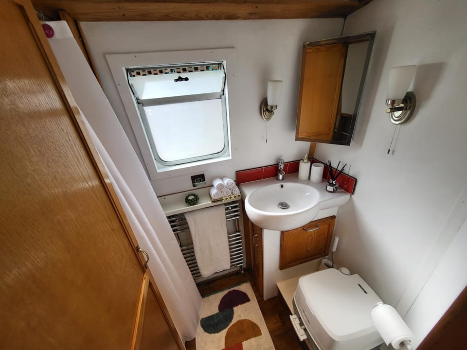 Toilet, Bathroom