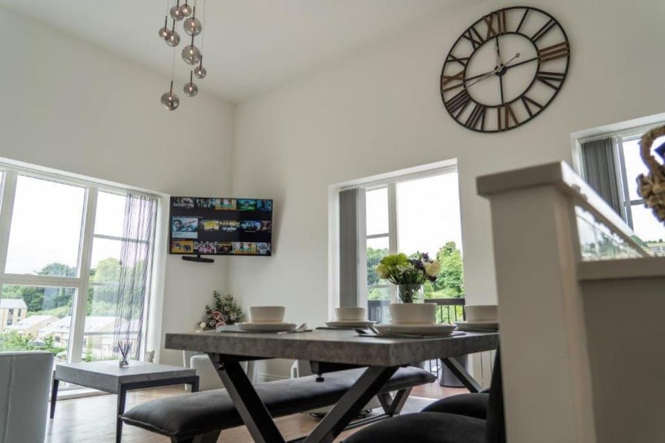 TV and multimedia, Dining area