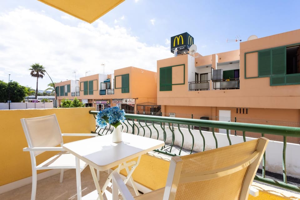 Home2Book Cozy Pool & Terrace Apt Los Cristianos Apartment in Playa de las Americas