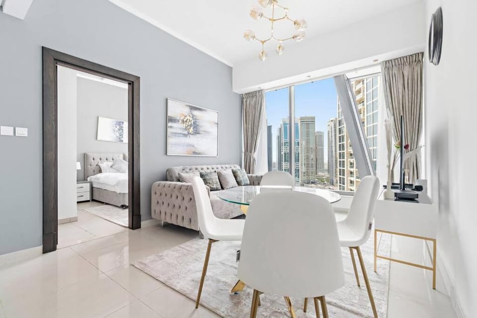 StoneTree - Modern 1BR near Dubai Marina Mall Apartment in Dubai