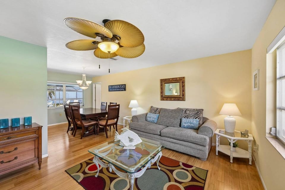 Lazy Manatee Pool Home House in Bradenton