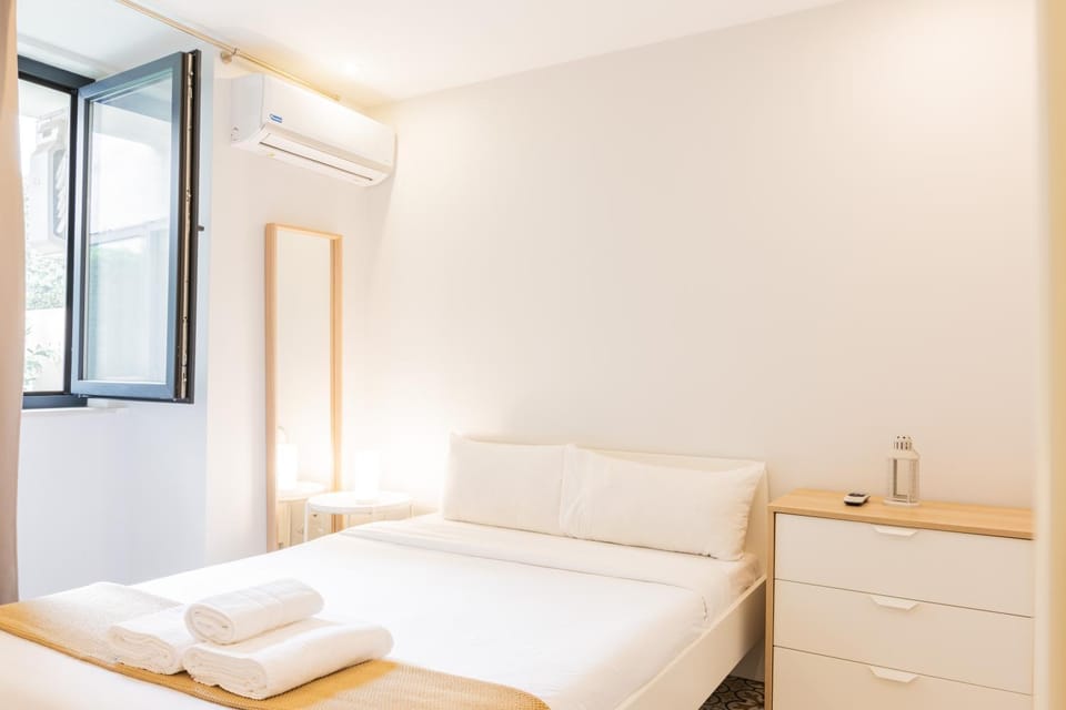 Lapa Charm Apartments with Patio Apartment in Lisbon