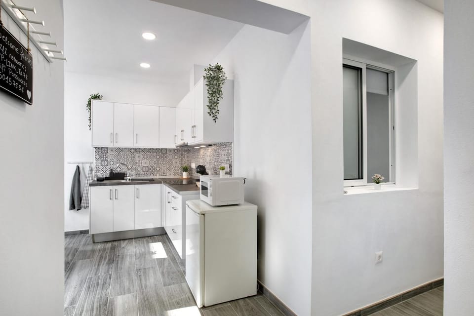 Kitchen or kitchenette, Living room