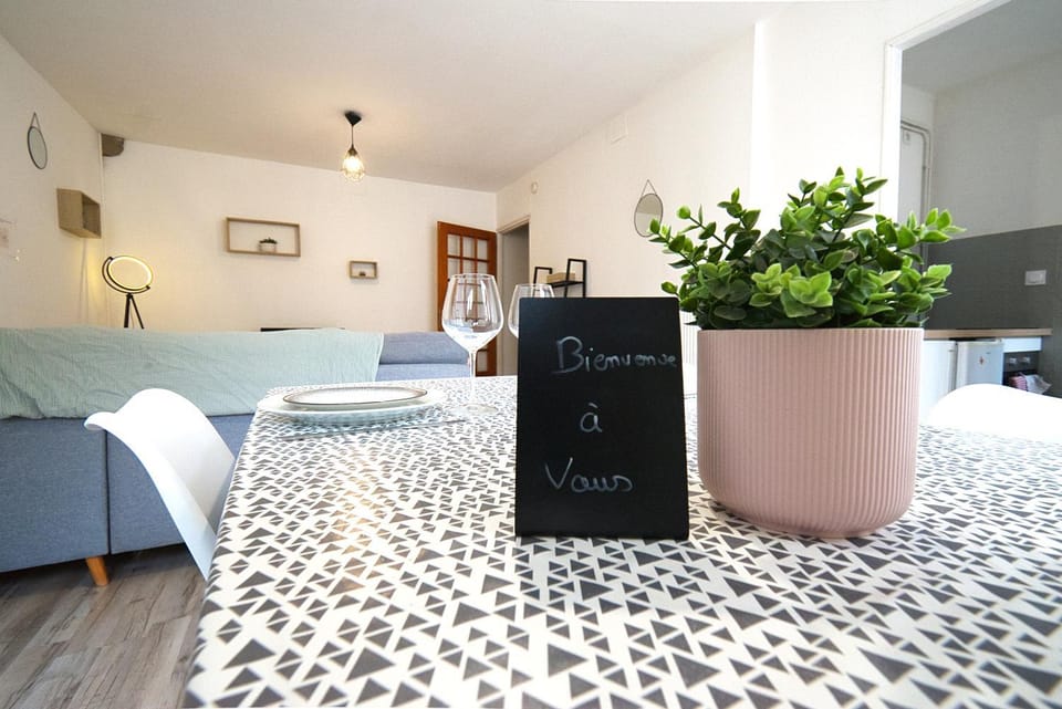 * La Tour : Vue imprenable sur la ville * Apartment in Vosges
