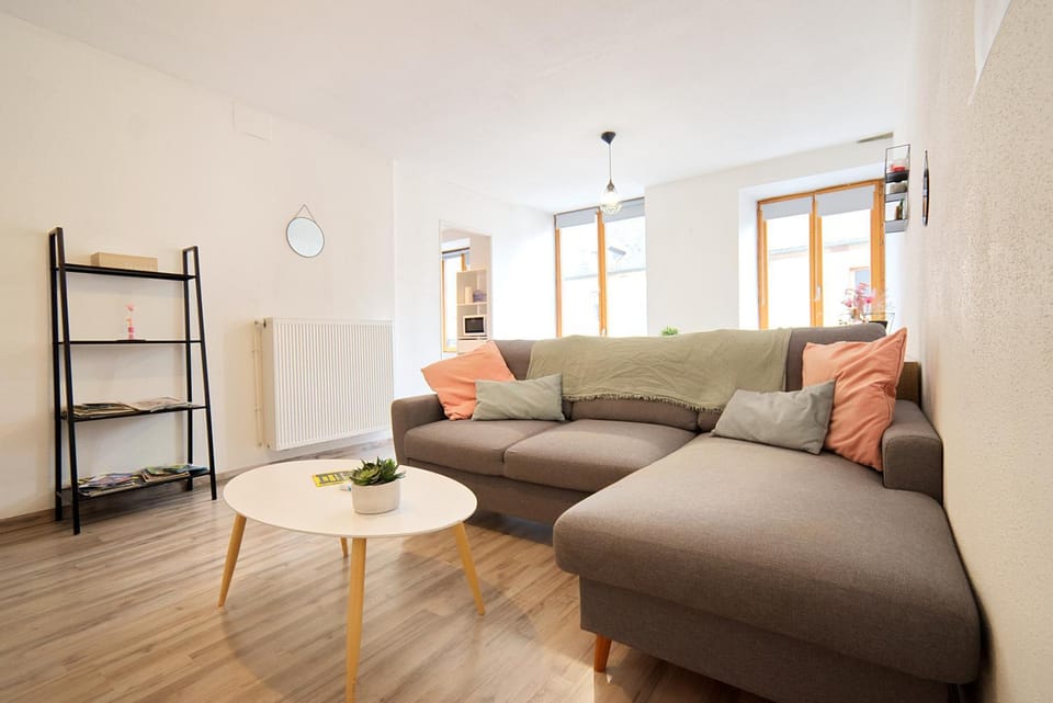 * La Tour : Vue imprenable sur la ville * Apartment in Vosges