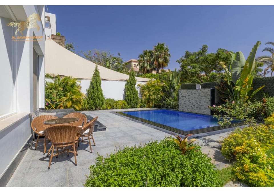 Property building, Garden, Pool view, Swimming pool