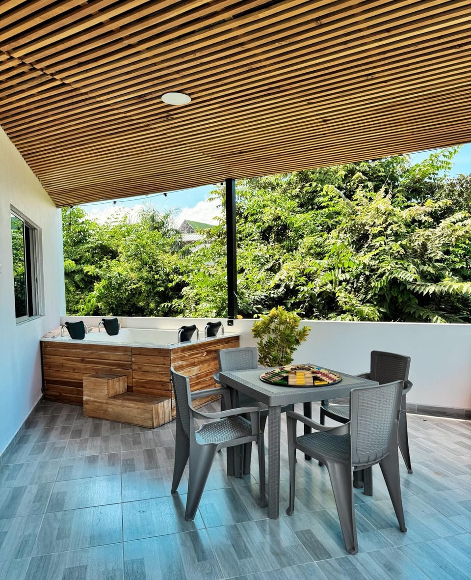 View (from property/room), Balcony/Terrace