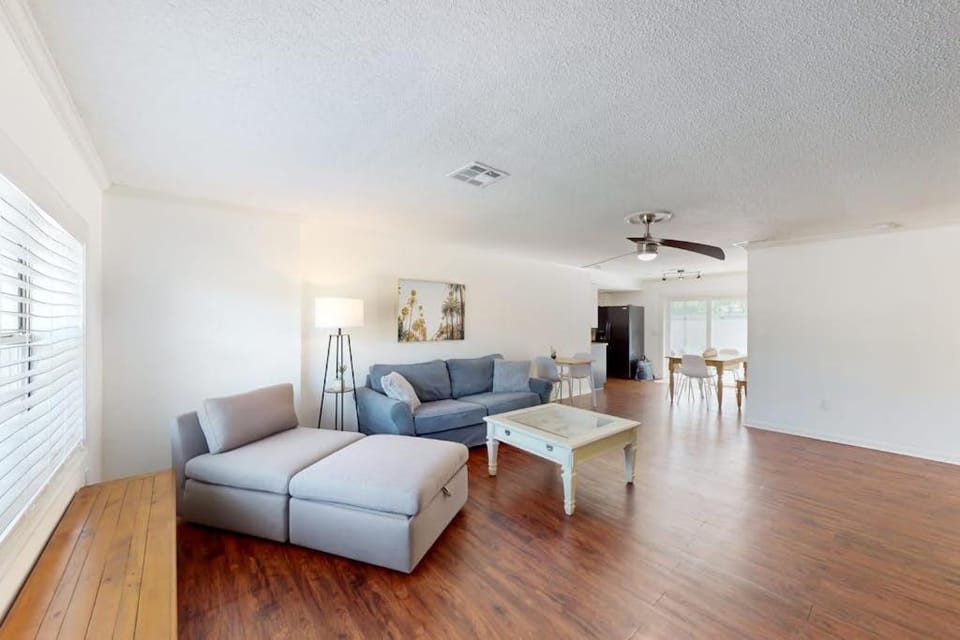 Lounging Palms Estate House in Fort Myers