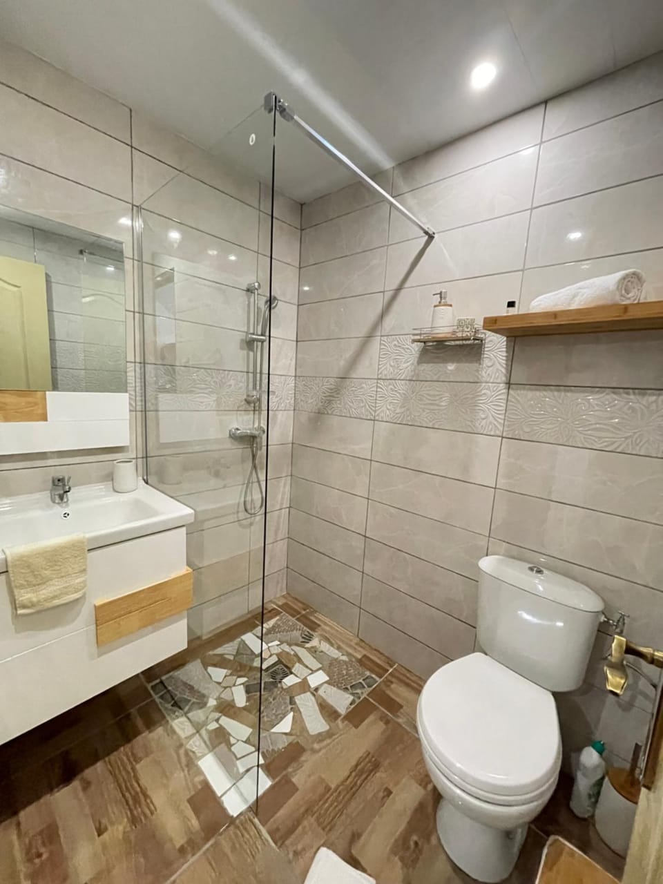 Shower, Toilet, Bathroom