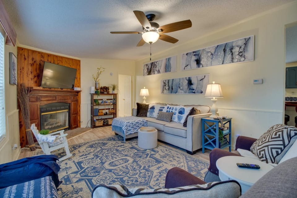 Lake-View Mountain Home Retreat with Fire Pit! House in Norfork Lake