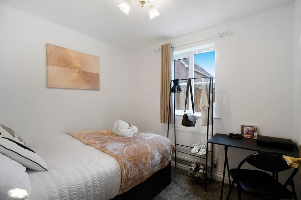 Bed, Photo of the whole room