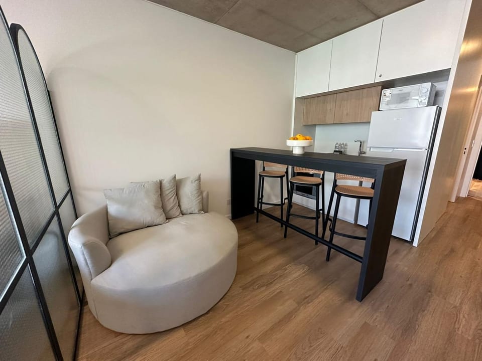 Kitchen or kitchenette, Seating area