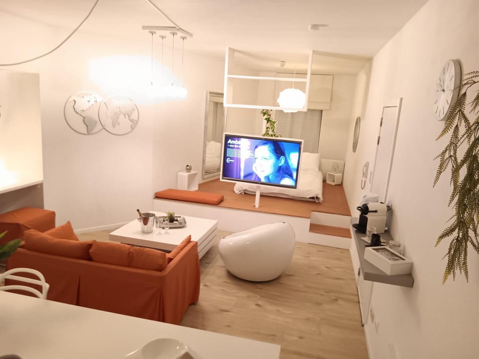 The Luxury White Suite Apartment in Charleroi