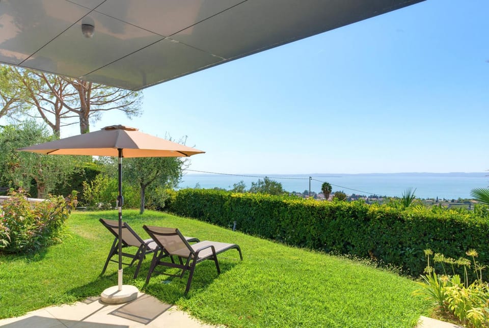 Garden, Lake view