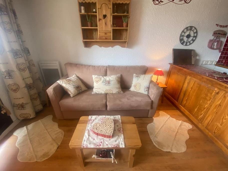 Appartement pra loup 1600 4pers Apartment in Uvernet-Fours