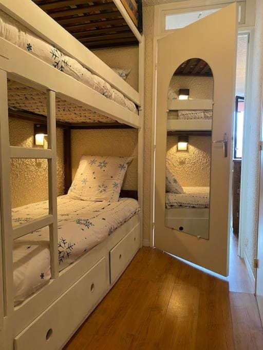 Appartement pra loup 1600 4pers Apartment in Uvernet-Fours