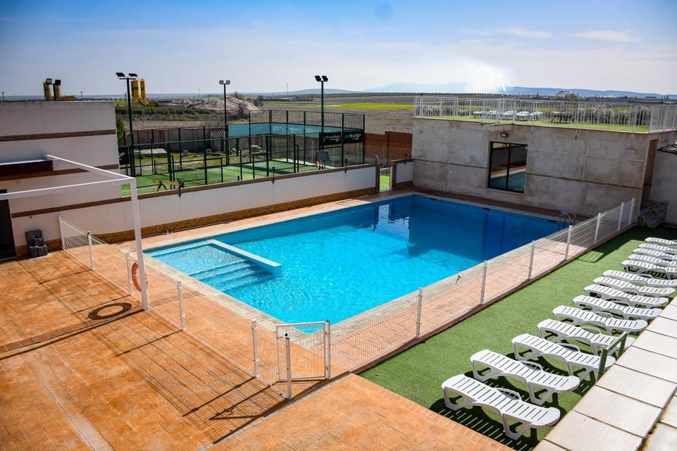Day, Pool view, Swimming pool, sunbed