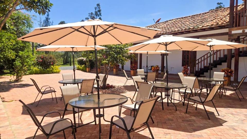Property building, Restaurant/places to eat, Breakfast