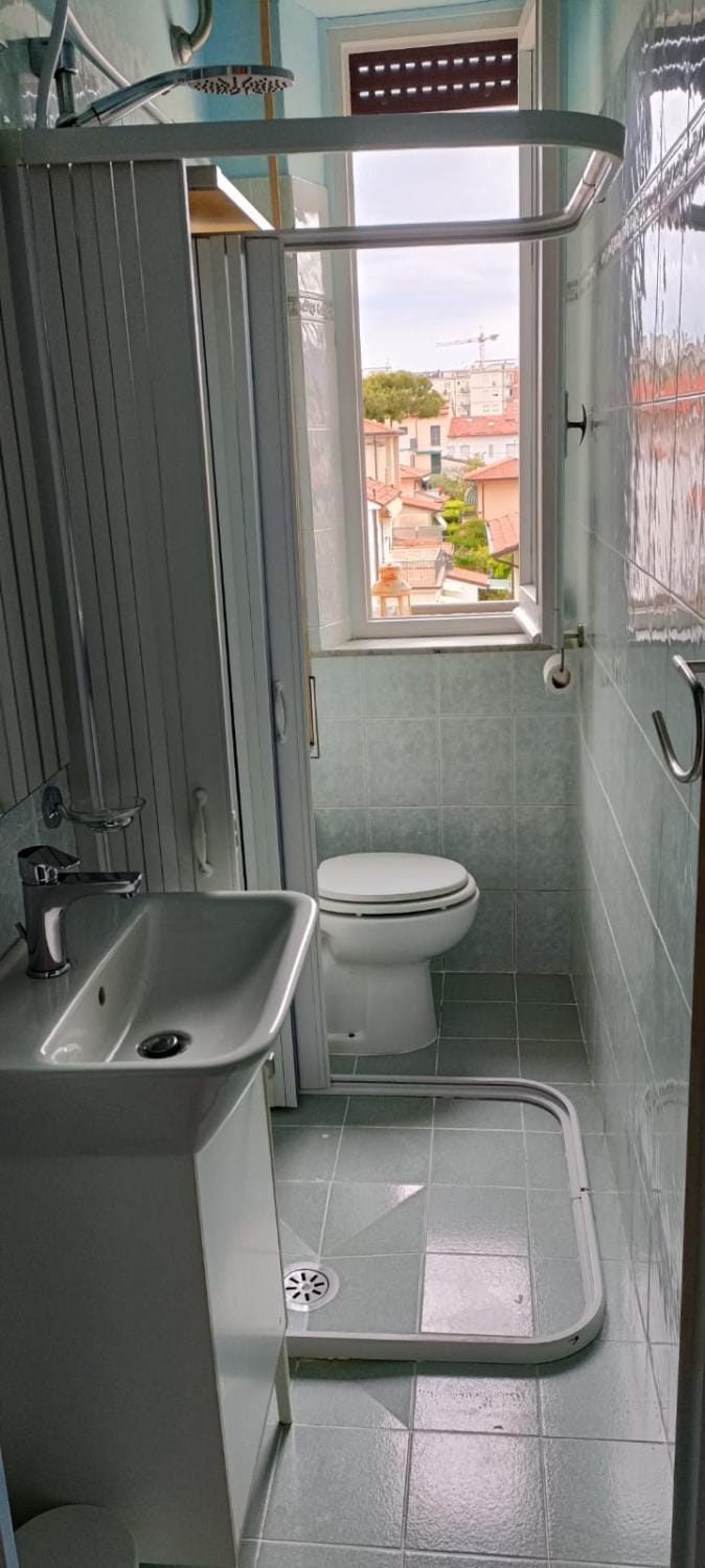CASA ALICE , LIDO DI CAMAIORE , LUCCA Apartment in Viareggio
