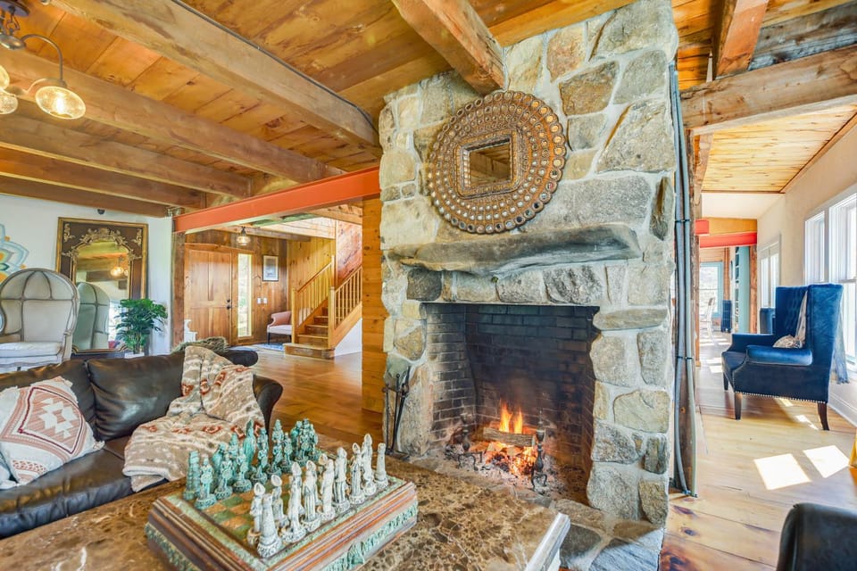 Luxe 14-Acre Vermont Countryside Lodge! House in Vermont