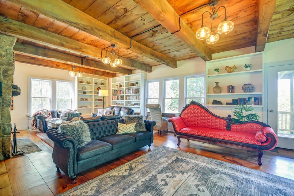 Luxe 14-Acre Vermont Countryside Lodge! House in Vermont