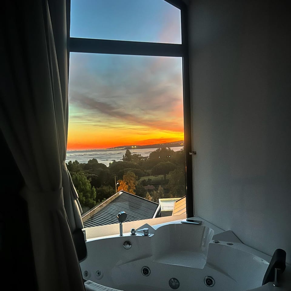 Hot Tub, Sea view