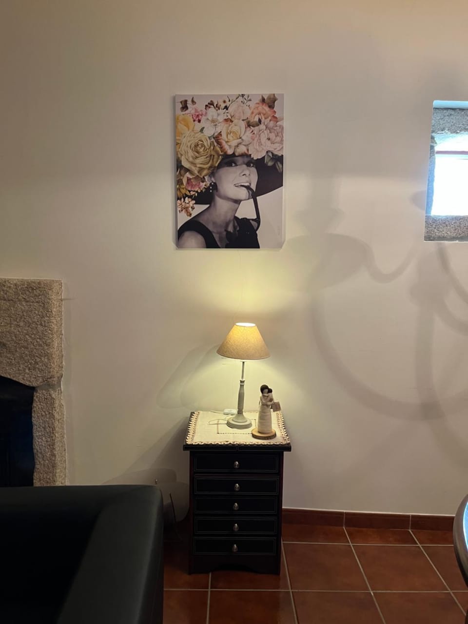 Living room, Decorative detail, flat iron