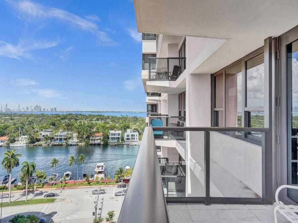 Balcony/Terrace, City view, River view