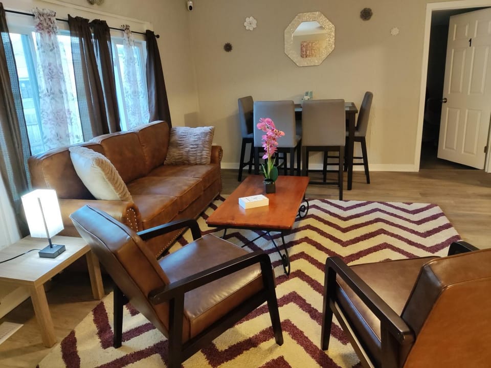 TRANQUIL OASIS - Private Rooms -Near Downtown Indianapolis Vacation rental in Indianapolis