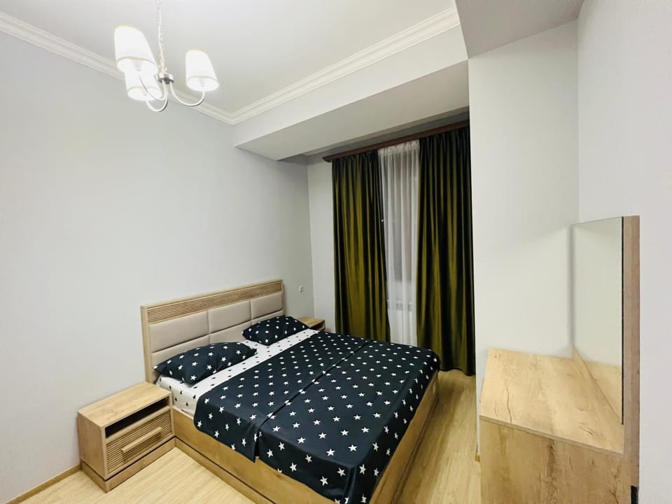 New Building Luxury and Large Apartment in Center with Balcony + Amazing View, Near Opera & Norther Avenue Apartment in Yerevan