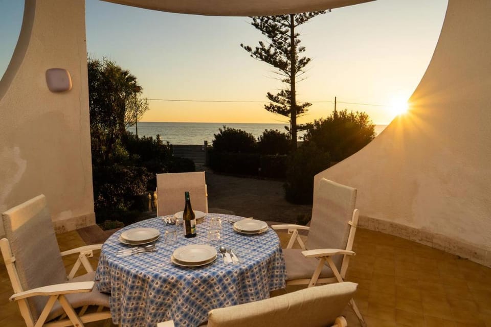 Patio, Dining area, Sea view, Sunset, Inner courtyard view