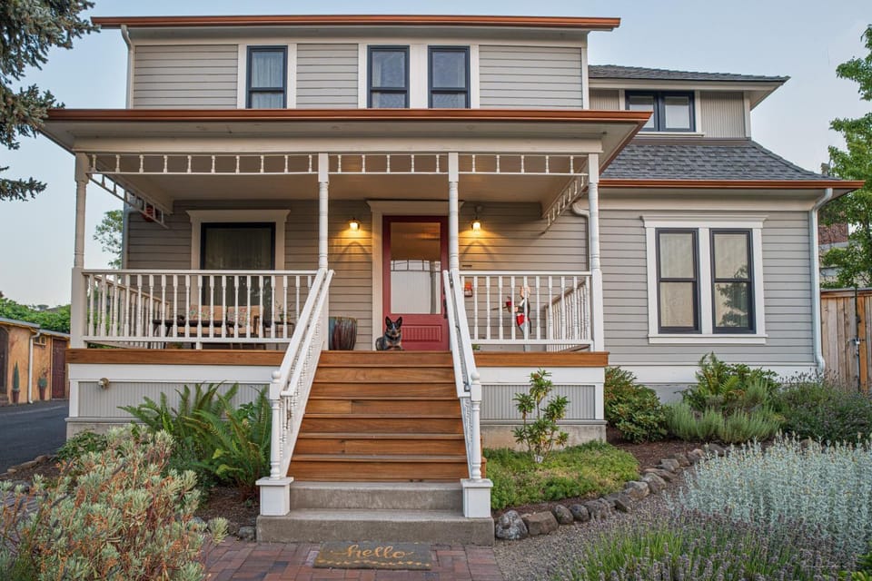 RedTail Inn - 3 Suites Sleeps up to 12 House in Ashland