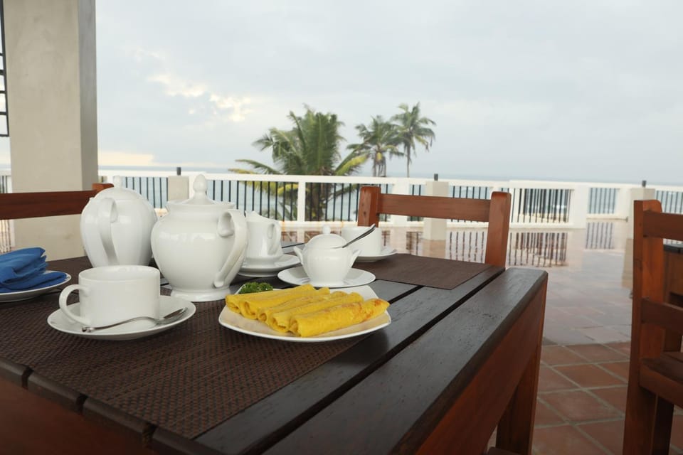 View (from property/room), Dining area, Food, Sea view, Breakfast