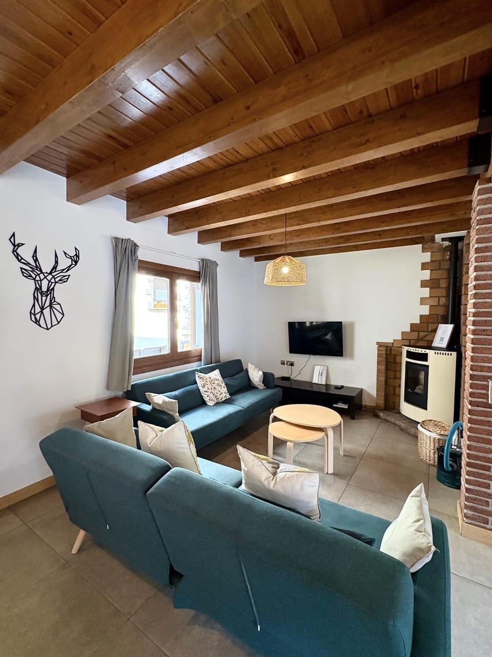 Communal lounge/ TV room