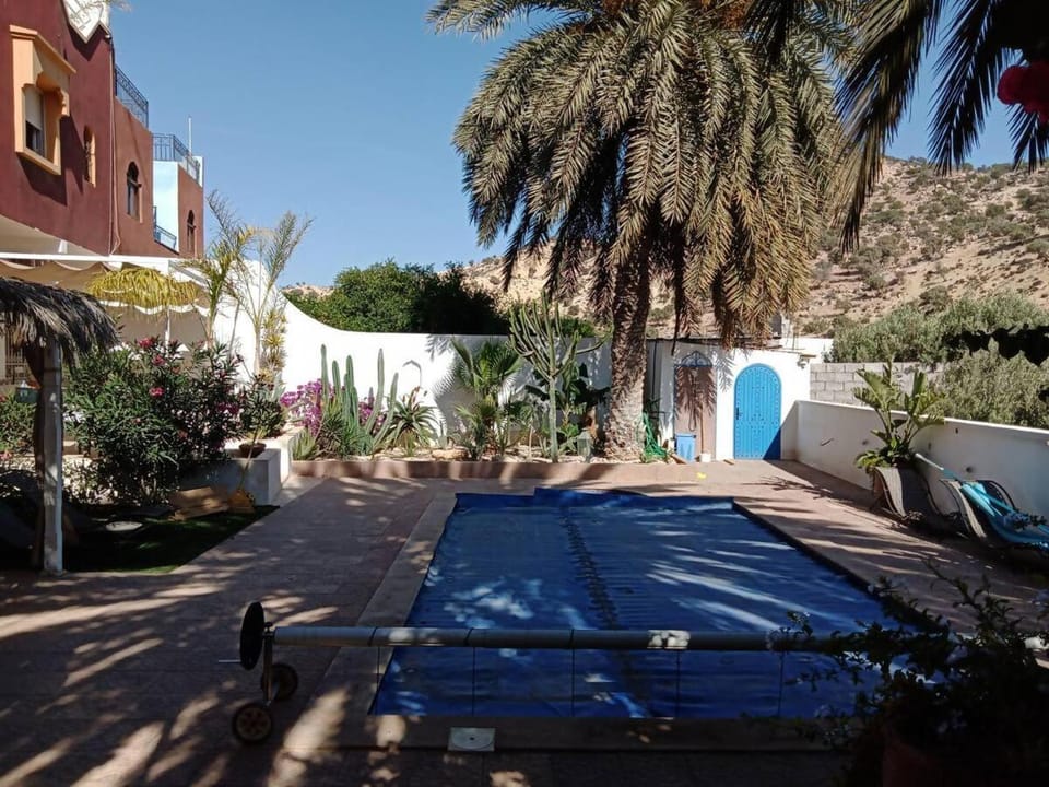 ESCALE PARADIS 10 PERS 4 CH 4 Sdb PISCINE GARAGE House in Souss-Massa