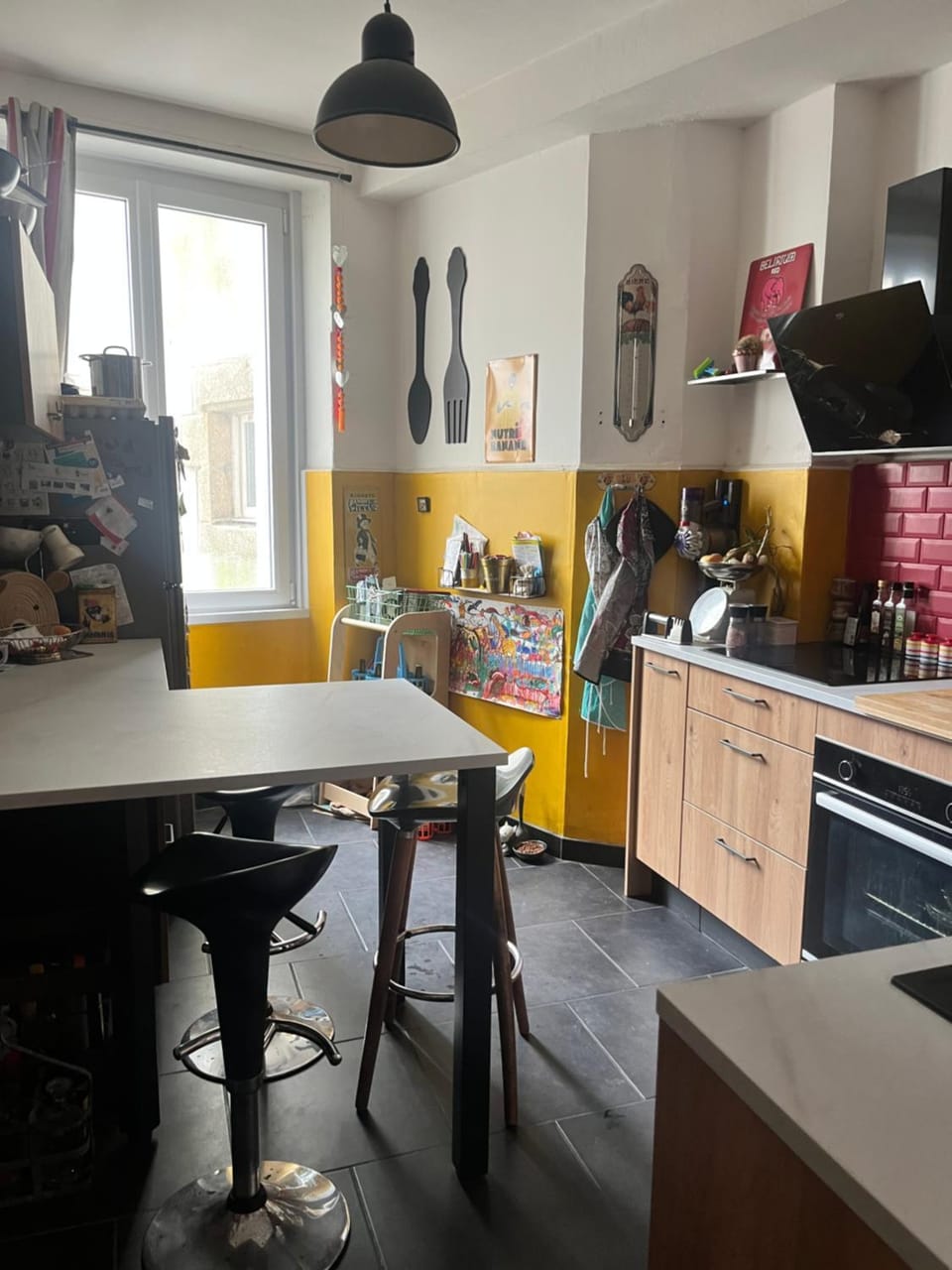 Kitchen or kitchenette, Dining area, dishwasher, oven, pet friendly, stove