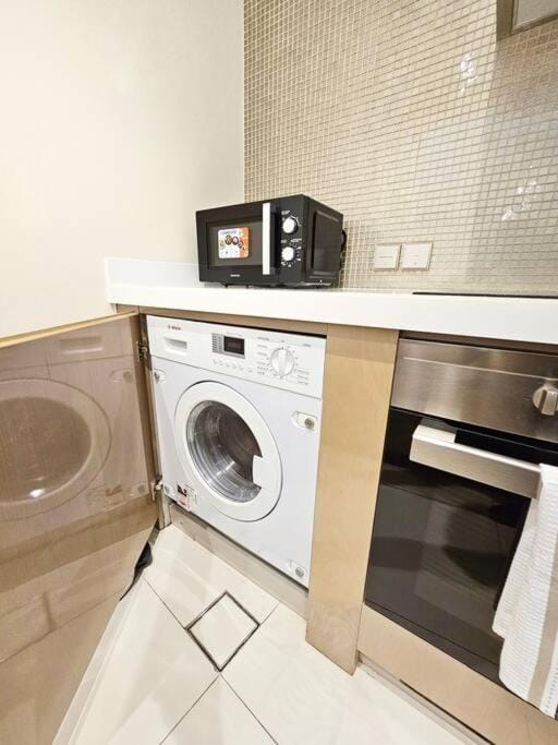 Luxury Paramount Hotel Apt D111 Apartment in Dubai
