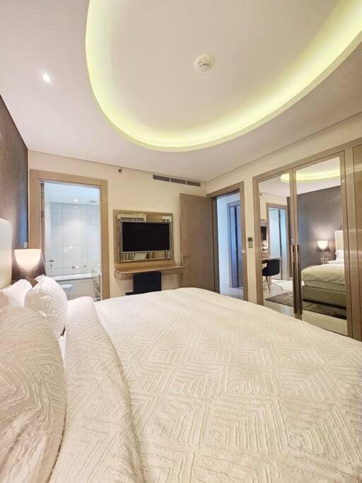 Luxury Paramount Hotel Apt D111 Apartment in Dubai