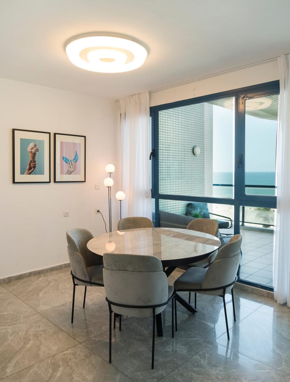 Seating area, Dining area