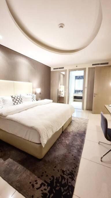 Luxury Paramount Hotel Apt A662 Apartment in Dubai