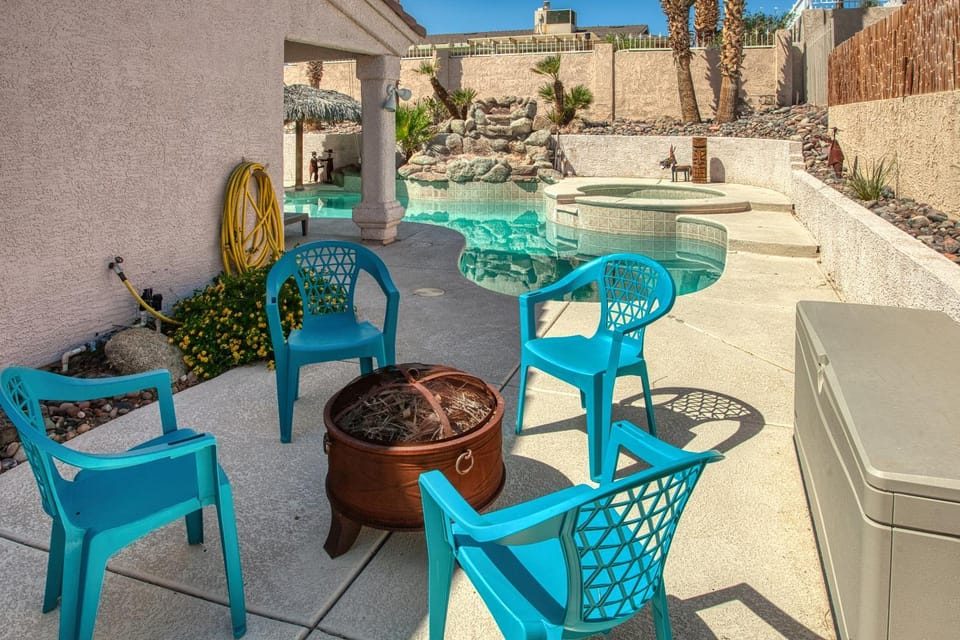 Chillin at Chip - Big Groups Welcome House in Lake Havasu City